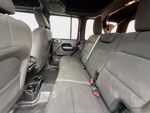 Used 2018 Jeep Wrangler Unlimited Sport S AWD/4WD image 13