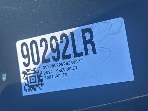Used 2024 Chevrolet Equinox EV LT FWD image 3