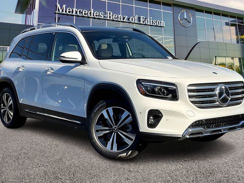 New 2026 Mercedes-Benz GLB 250 4MATIC image 1