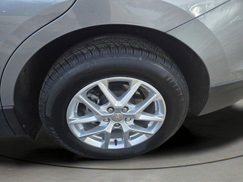 Used 2024 Chevrolet Equinox LS w/ LS Convenience Package FWD image 25
