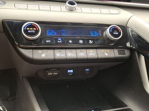 Used 2024 Hyundai Elantra SEL w/ Convenience Package FWD image 22