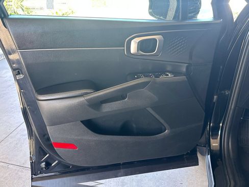 Used 2024 Kia Sorento S FWD image 18