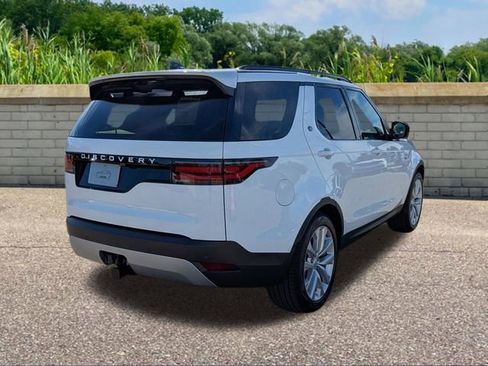 New 2026 Land Rover Discovery S image 4
