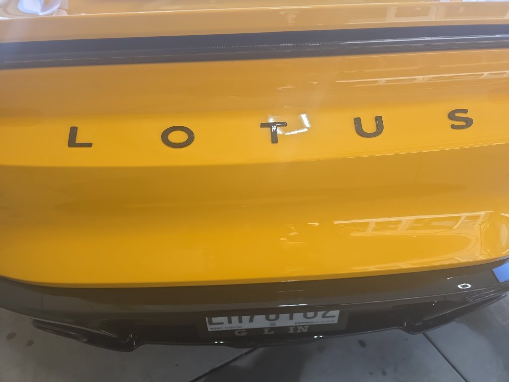 Used 2025 Lotus Emira RWD image 26