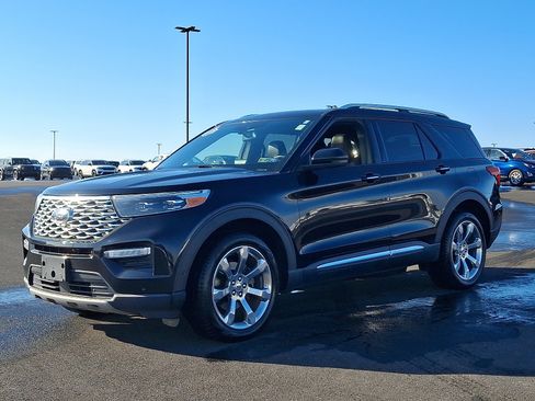 Used 2020 Ford Explorer Platinum w/ Premium Technology Package image 3