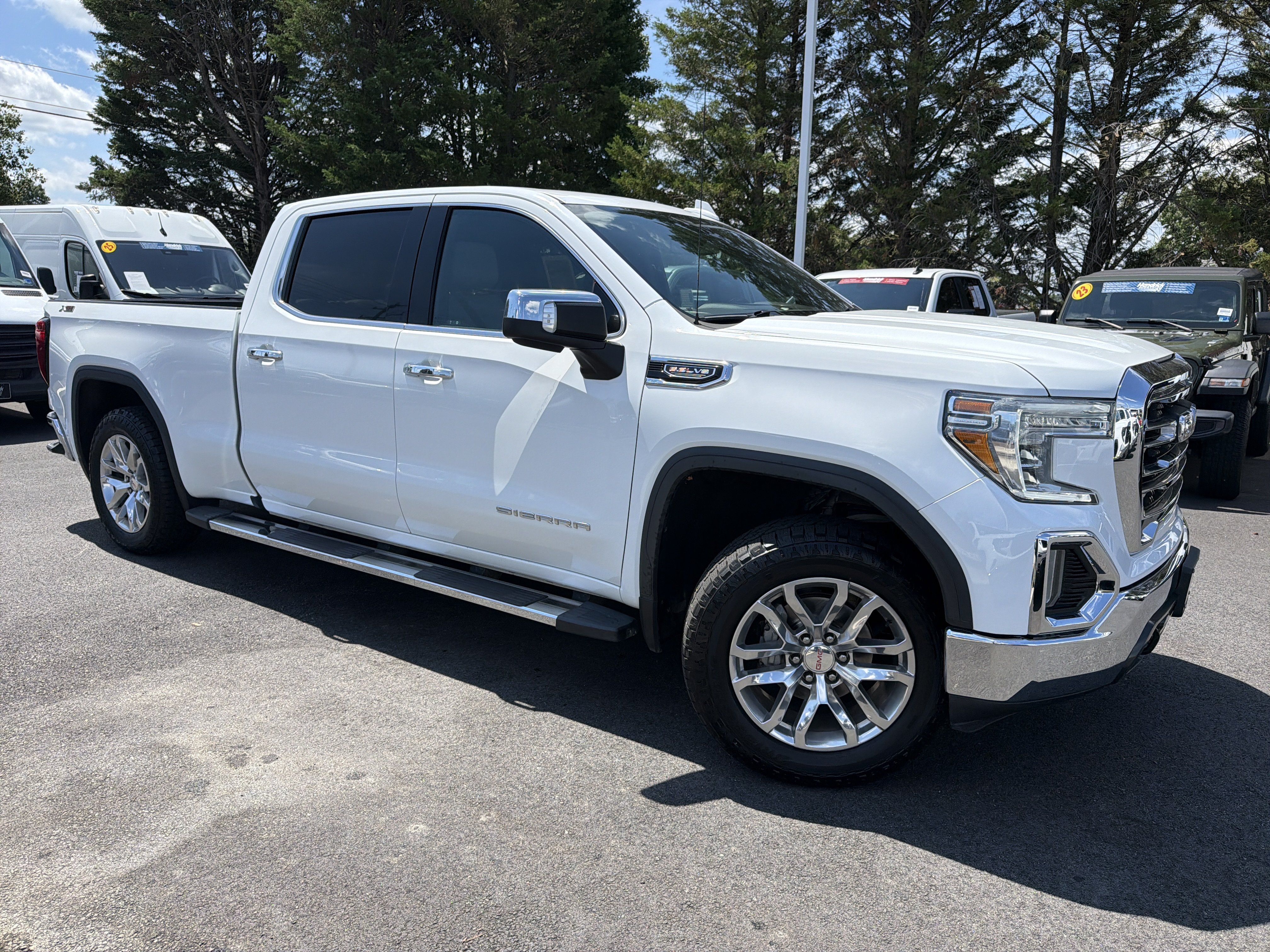 Used 2021 GMC Sierra 1500 SLT w/ SLT Premium Package AWD/4WD image 2