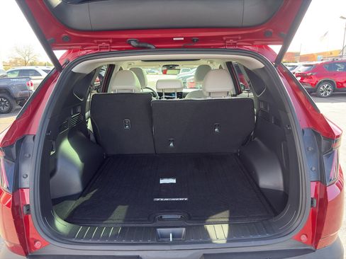 Used 2025 Hyundai Tucson Limited AWD/4WD image 15