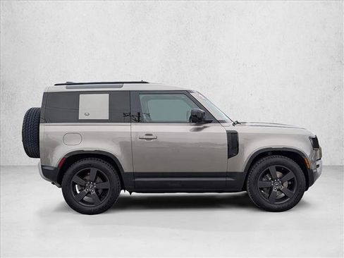 Used 2022 Land Rover Defender 90 S AWD/4WD image 4