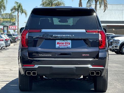 Certified 2025 GMC Yukon Denali RWD image 5