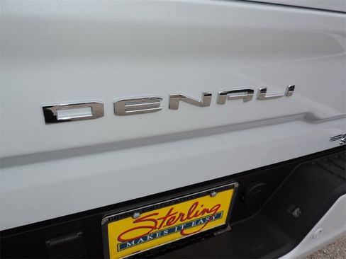 New 2026 GMC Sierra 2500 Denali w/ Denali Reserve Package image 13