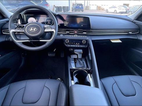 New 2026 Hyundai Elantra Limited image 5