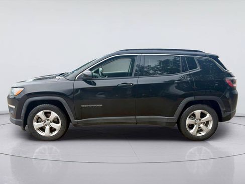Used 2021 Jeep Compass Latitude FWD image 4
