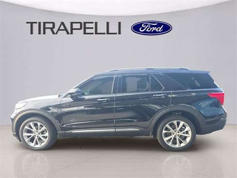 Used 2023 Ford Explorer Platinum w/ Technology Package image 3