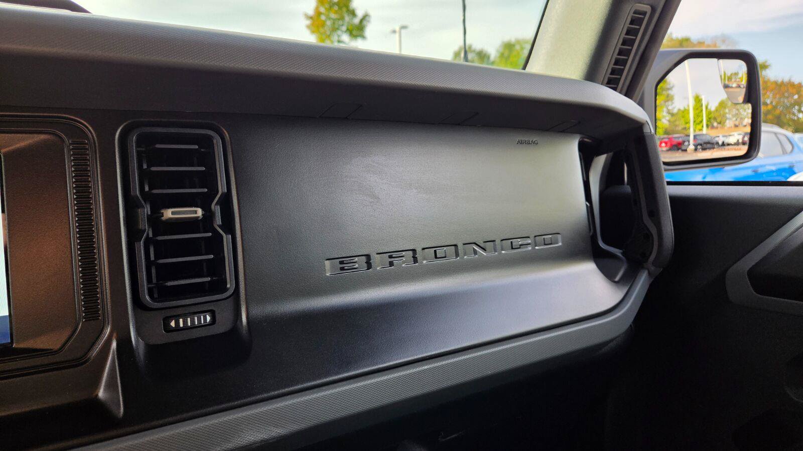 Used 2023 Ford Bronco 2-Door AWD/4WD image 64