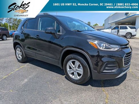 Used 2022 Chevrolet Trax LT w/ Driver Confidence Package AWD/4WD image 1