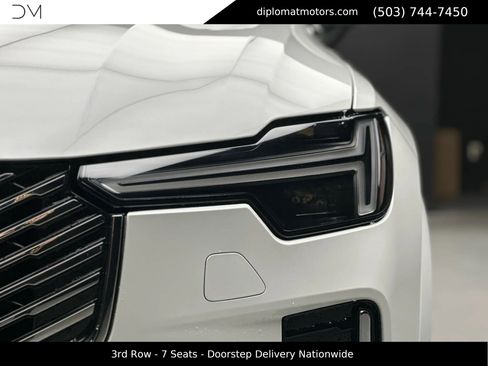 Used 2025 Volvo XC90 T8 Ultra w/ Protection Package Premier image 12