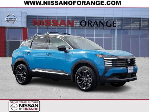 New 2026 Nissan Kicks SR w/ SR Premium Package FWD image 1