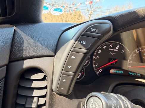 Used 2006 Chevrolet Corvette Convertible w/ Preferred Equipment Group image 38