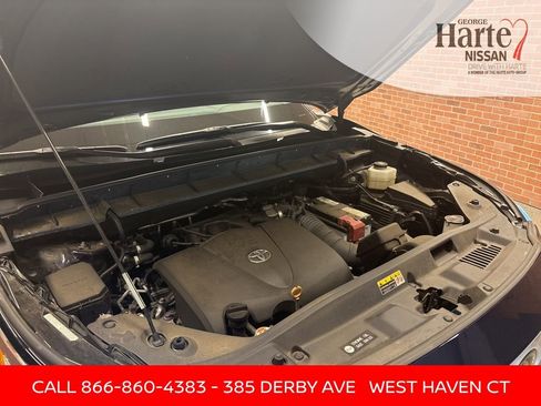 Used 2021 Toyota Highlander XLE image 57