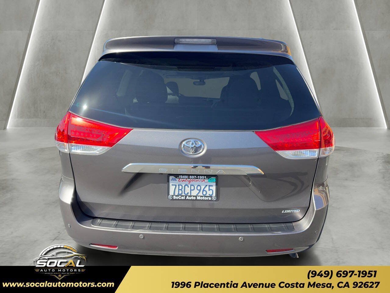 Used 2013 Toyota Sienna Limited w/ Premium Pkg FWD image 4