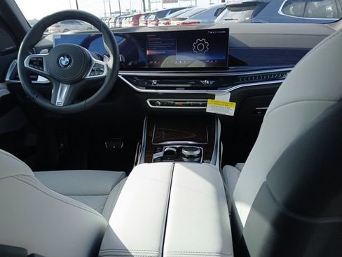 New 2026 BMW X5 xDrive40i AWD/4WD image 13