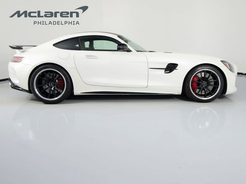 Used 2018 Mercedes-Benz AMG GT R image 4