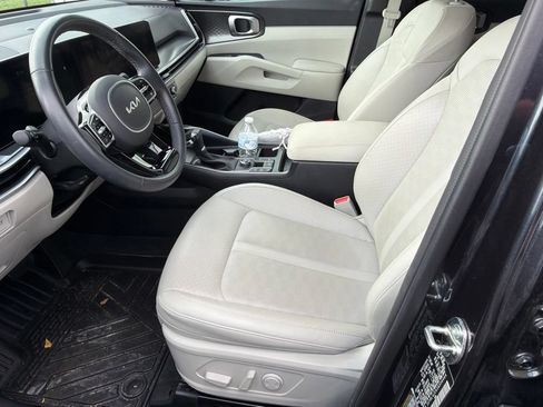 Used 2025 Kia Sorento S w/ Panoramic Sunroof Package FWD image 9