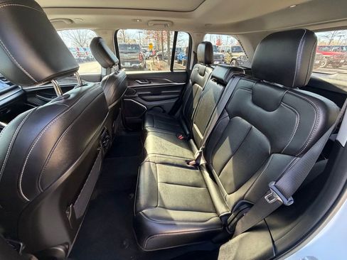 Used 2023 Jeep Grand Cherokee 4WD 4xe image 19