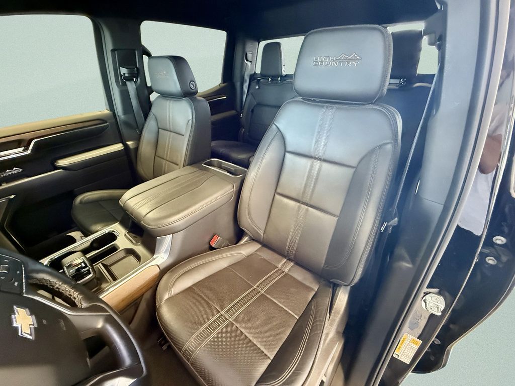 Used 2023 Chevrolet Silverado 1500 High Country w/ Technology Package AWD/4WD image 17