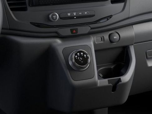 New 2026 Ford E-Transit Low Roof image 18