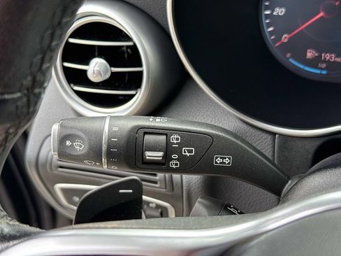 Used 2021 Mercedes-Benz GLC 300 image 40