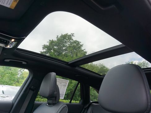 Certified 2025 Mercedes-Benz GLC 300 4MATIC image 14