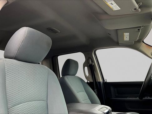 Used 2018 RAM 1500 Express image 28