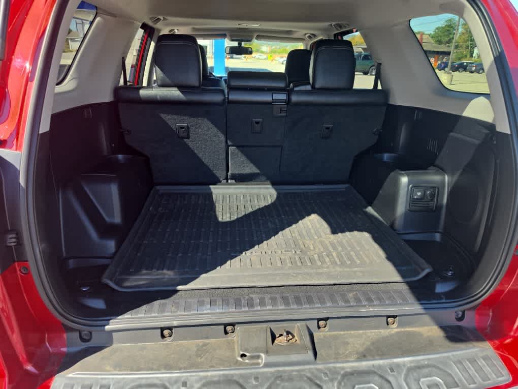 Used 2015 Toyota 4Runner Limited AWD/4WD image 4