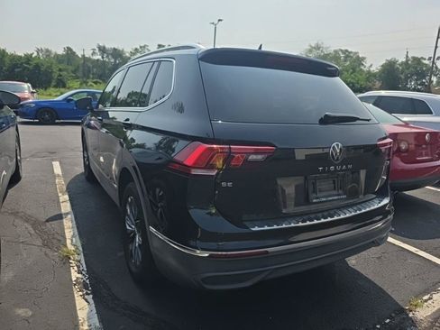 Used 2023 Volkswagen Tiguan SE w/ Panoramic Sunroof Package FWD image 14