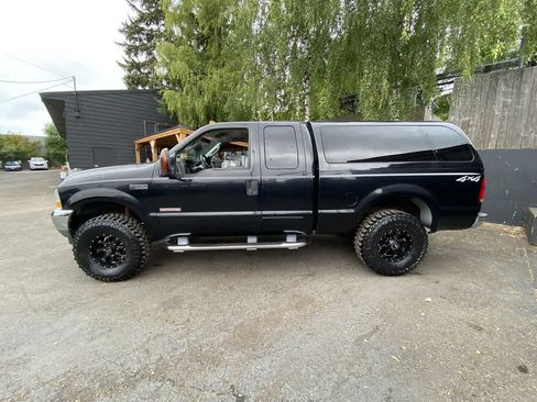 Used 2003 Ford F250 4x4 SuperCab Super Duty image 3