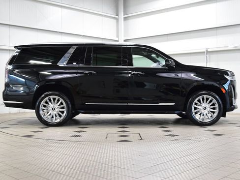 Used 2024 Cadillac Escalade ESV Premium Luxury w/ LPO, Floor Liner Package AWD/4WD image 9