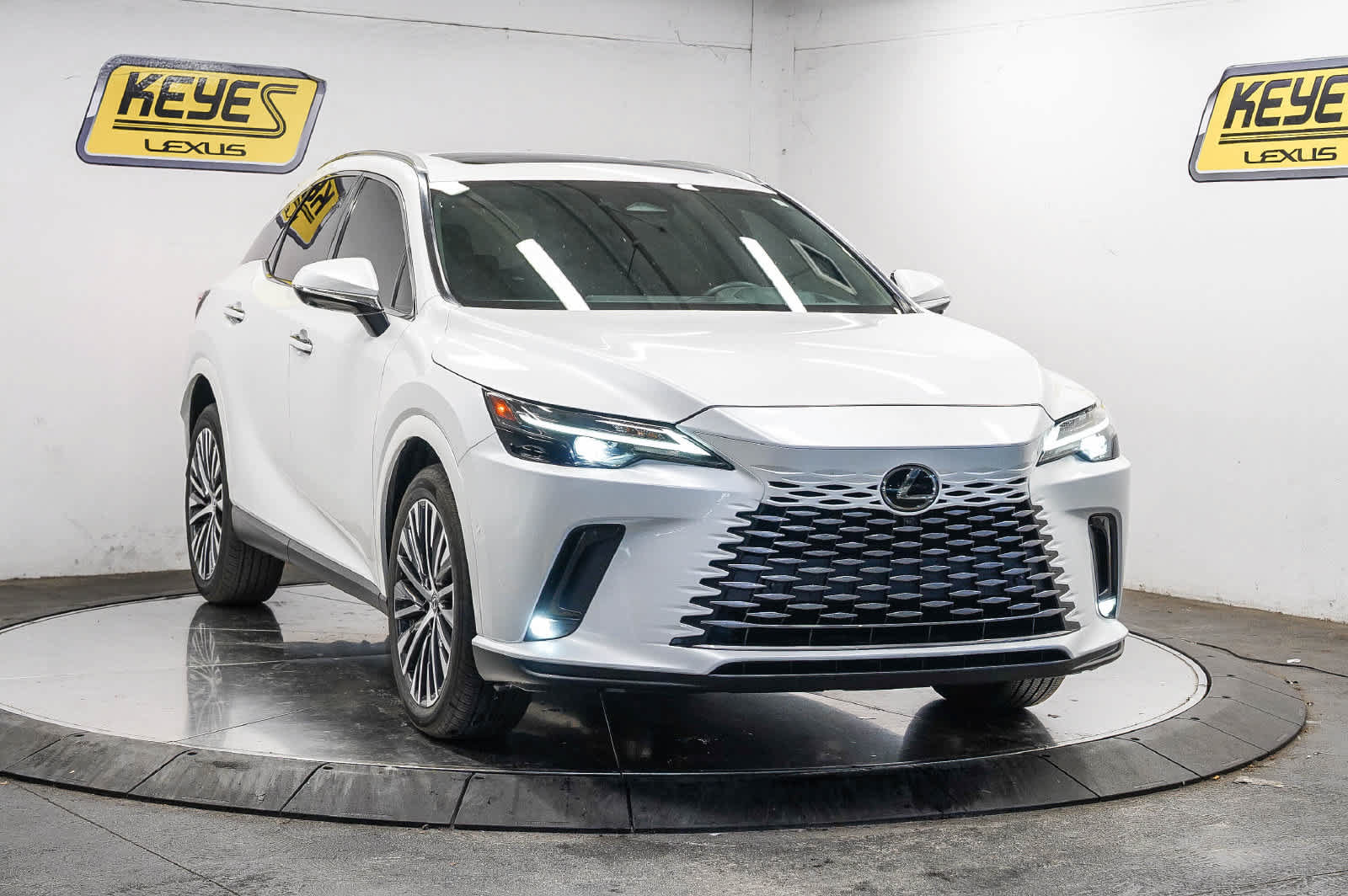Used 2024 Lexus RX 350 Premium Plus w/ Convenience Package FWD image 5