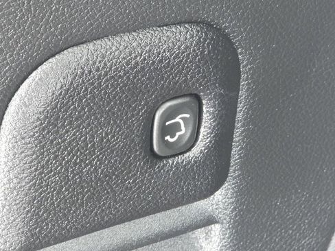 Used 2021 Jeep Grand Cherokee Laredo X image 20