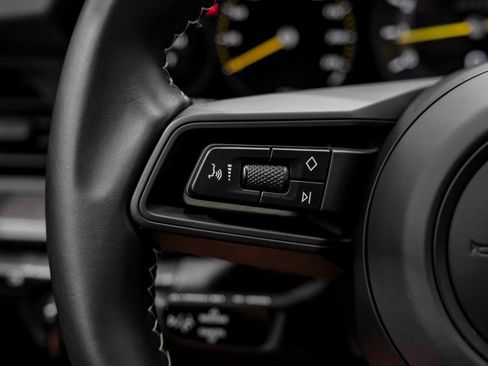 Used 2022 Porsche 911 GT3 image 12