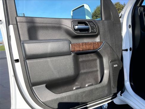 Used 2020 GMC Sierra 2500 Denali w/ Denali Ultimate Package image 24