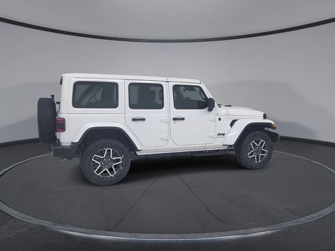 New 2026 Jeep Wrangler Unlimited Sahara AWD/4WD image 14