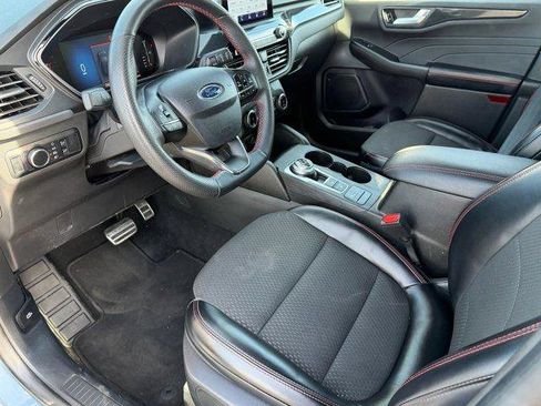 Used 2024 Ford Escape ST-Line image 18
