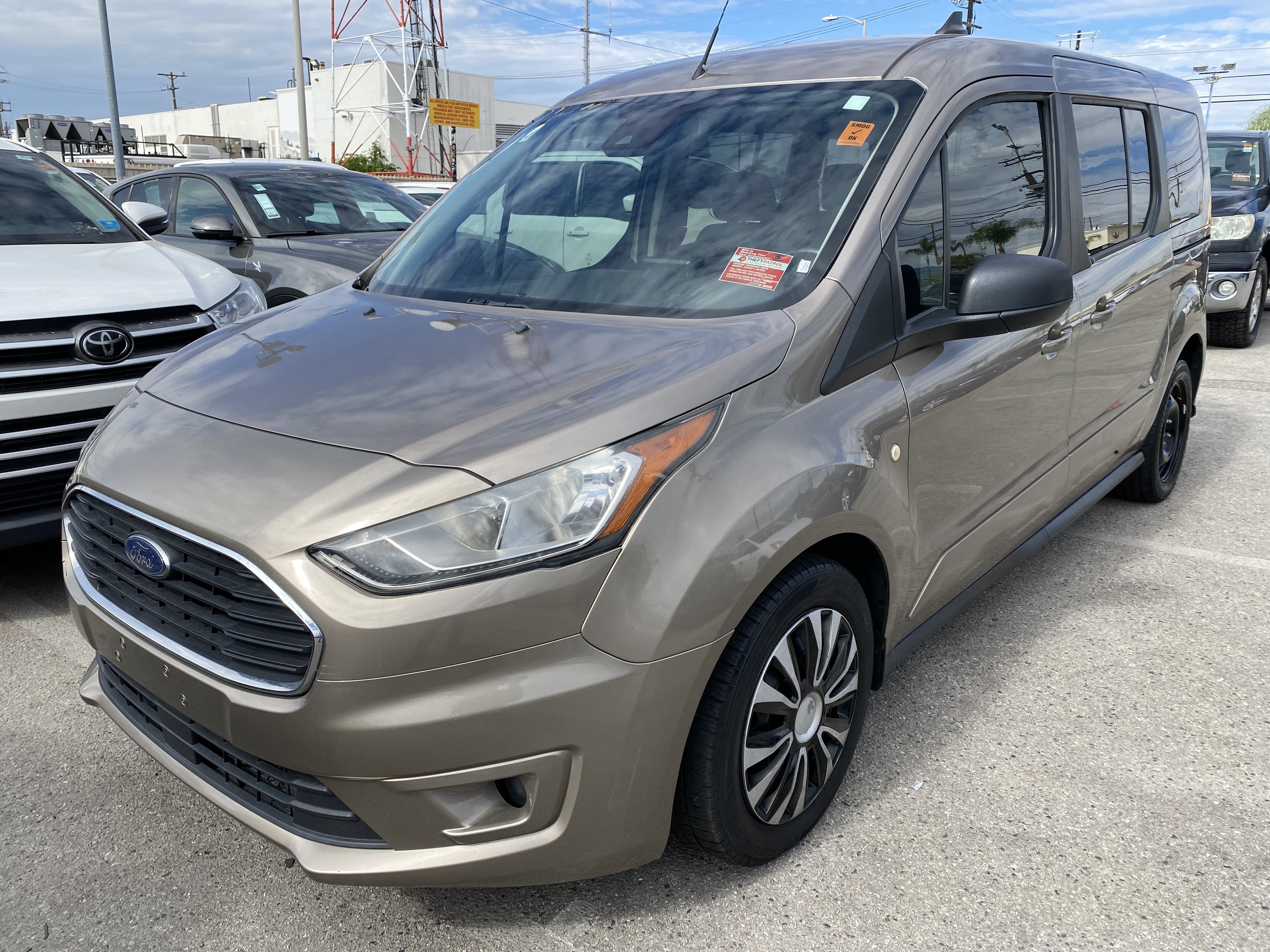 Used 2019 Ford Transit Connect XLT FWD image 2