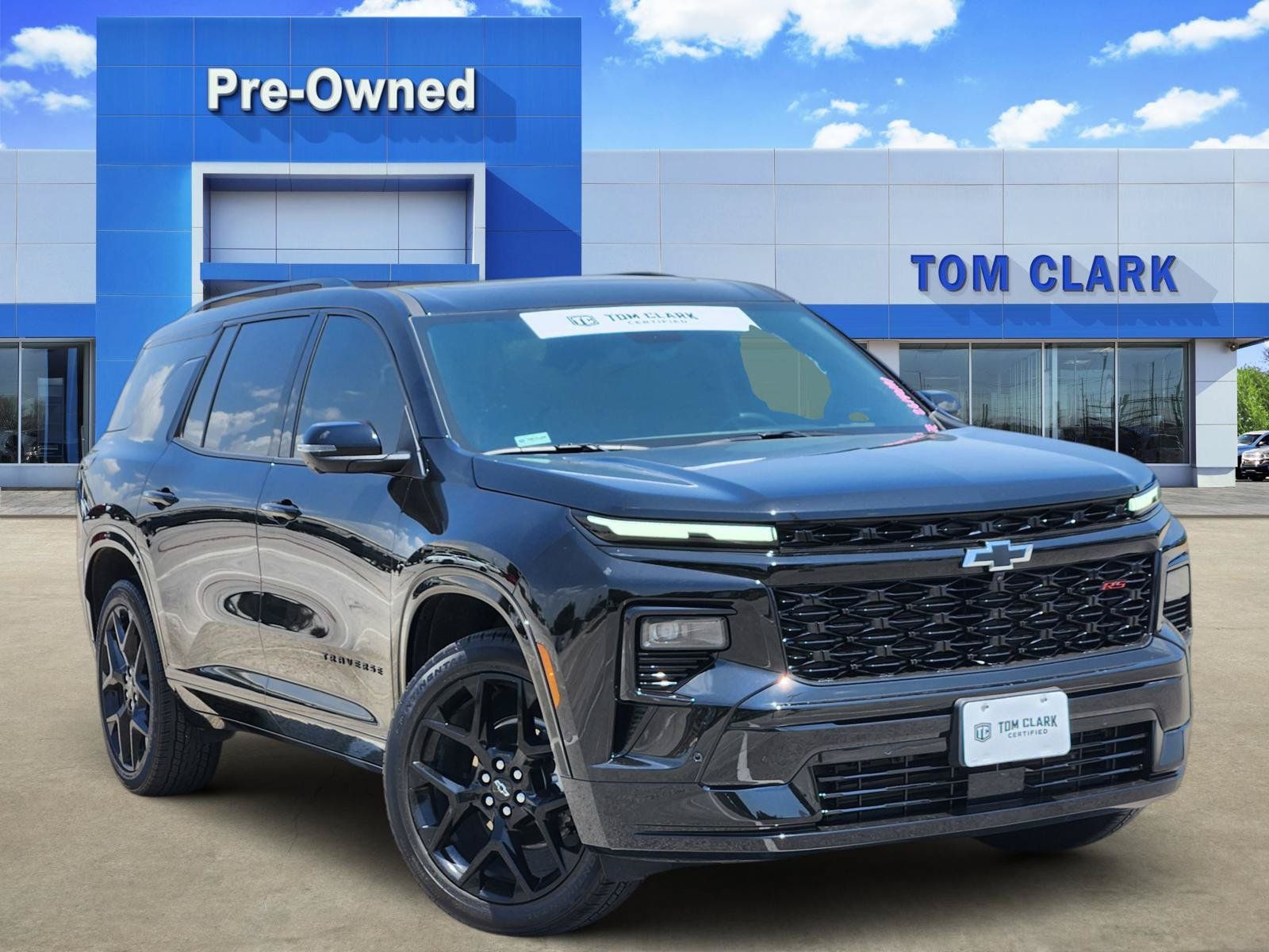 Used 2026 Chevrolet Traverse RS w/ LPO, Floor Liner Package FWD image 1