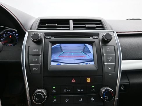 Used 2016 Toyota Camry SE FWD image 16