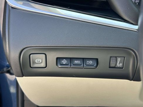 Used 2024 Buick Enclave Avenir w/ Avenir Technology Package FWD image 32