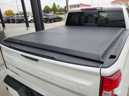 Used 2022 Chevrolet Silverado 1500 High Country w/ Z71 Off-Road Package image 10