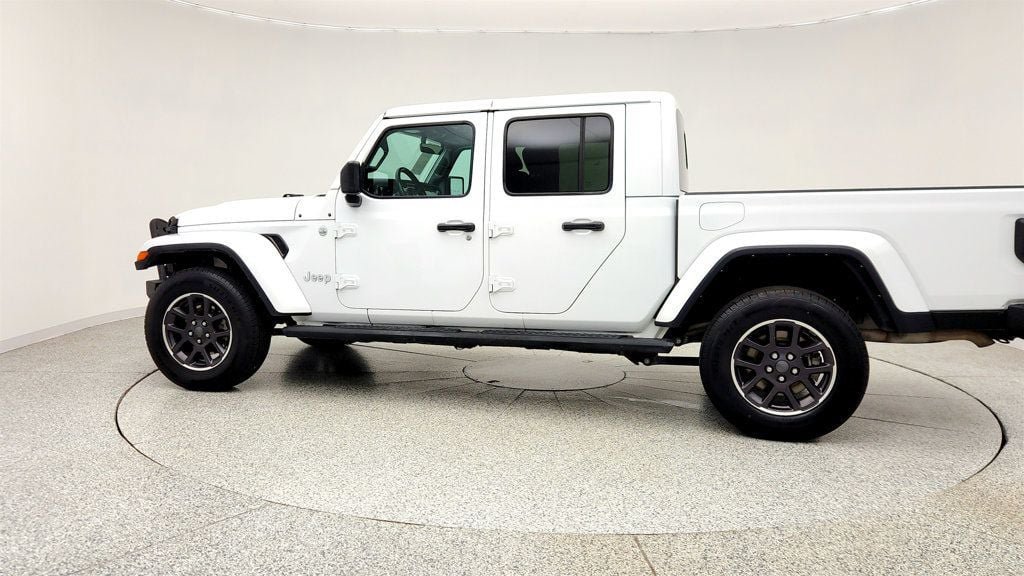 Used 2023 Jeep Gladiator Overland AWD/4WD image 8