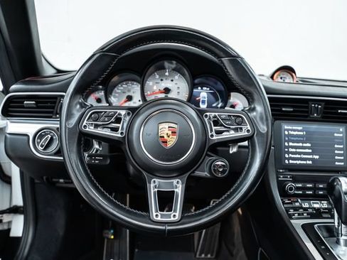 Used 2017 Porsche 911 4 Cabriolet AWD/4WD image 26